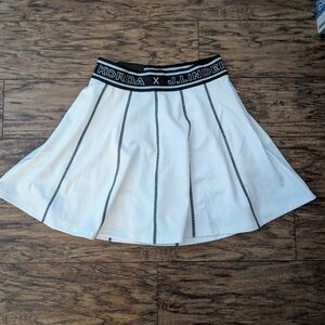 J.Lindeberg Women's White‎ Golf Skirt with Black Accents
